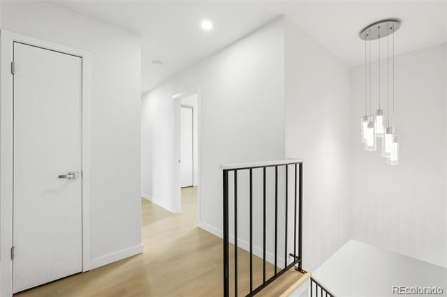 Building Photo - 6752 S Dahlia Ct