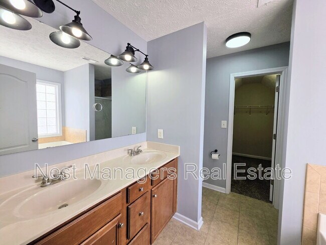 Building Photo - 4716 Cedar Pass Dr