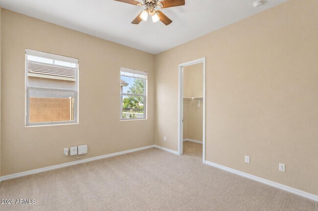 Building Photo - 2827 E Muirfield St