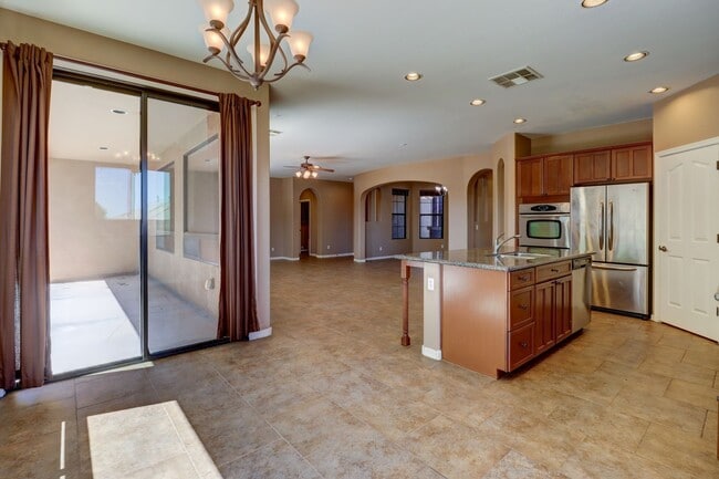 Building Photo - Beautiful 4 bedroom 2 bathroom home in Prescott!