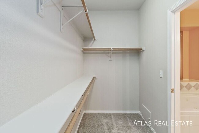 Building Photo - 15452 E 7th Ave