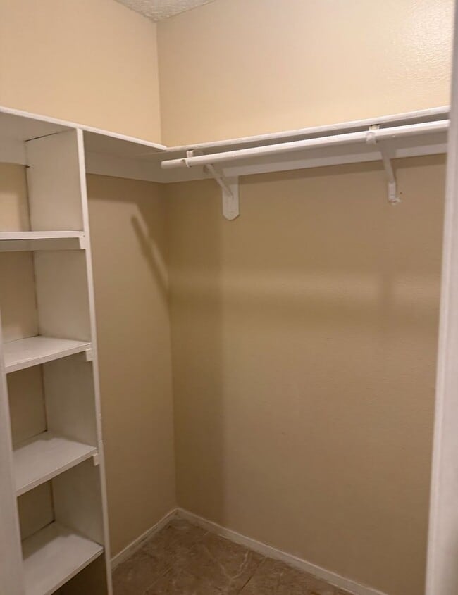 Building Photo - 2 BEDROOMS 1 BATHROOMS HOUSE AVAILABLE FOR RENT PECOS AND WASHINGTON !!!