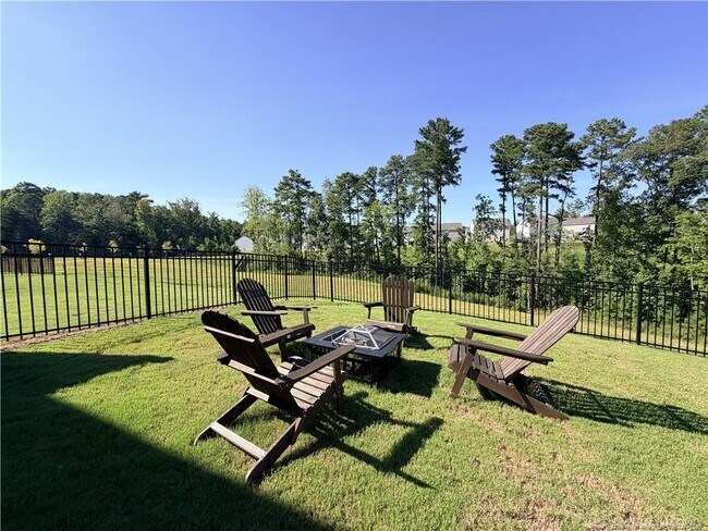 Building Photo - 225 David Hl Dr