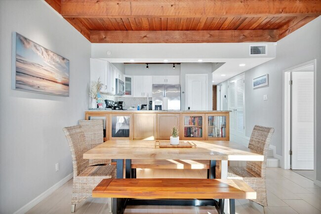 Building Photo - 19530 Gulf Blvd