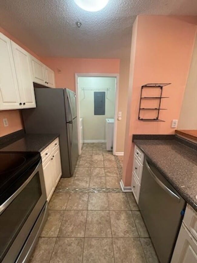 Building Photo - Cape Cottages Condos, Beachy 3 bedroom, 2 ...