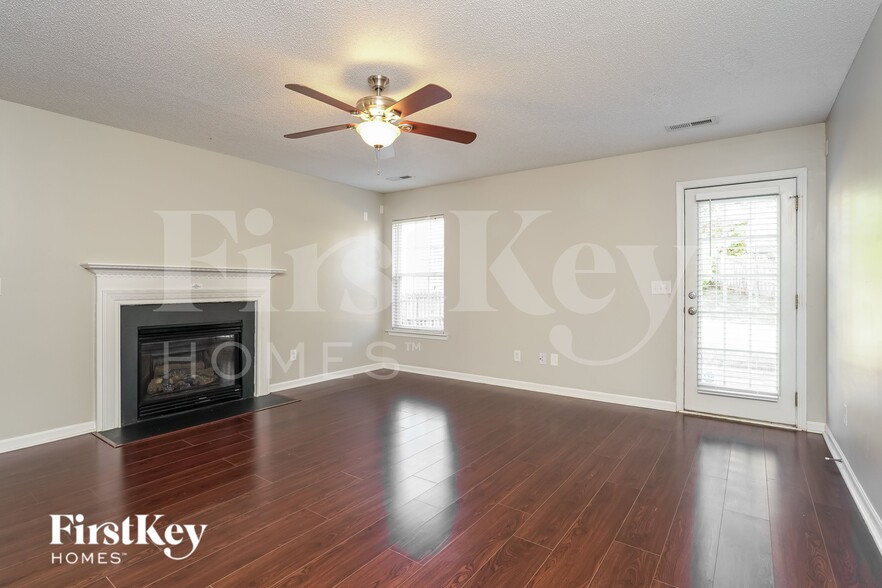 Building Photo - 4145 Crestwood Cir