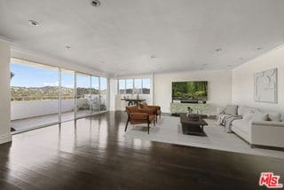 Building Photo - 875 Comstock Ave