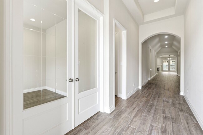 Building Photo - 27922 Arden Trl