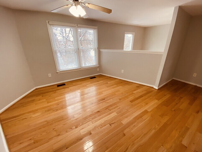 Building Photo - 6215 Cool Valley Ct