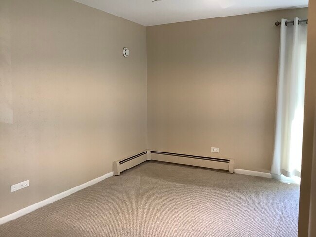 Building Photo - 10408 Menard Ave