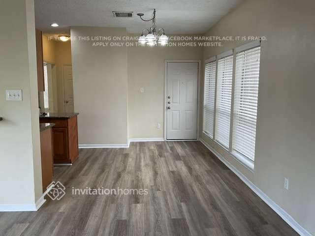 Building Photo - 14423 Sun Harbor Dr