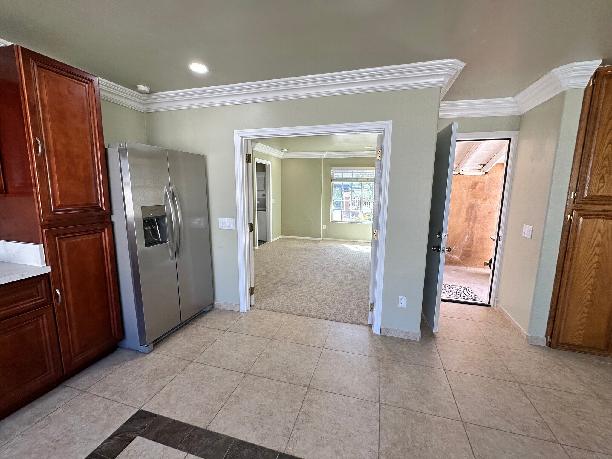 Building Photo - 6563 Park Ridge Blvd