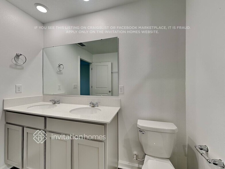 Building Photo - 994 Caitlin Loop