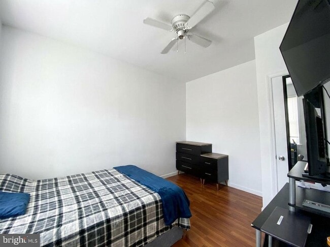 Building Photo - 2030 N Gratz St