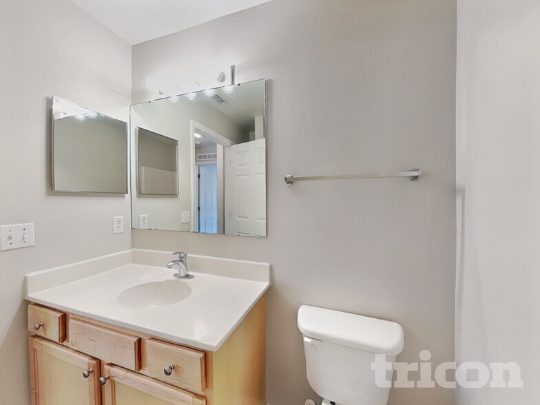 Building Photo - 13822 Gentle Woods Ave