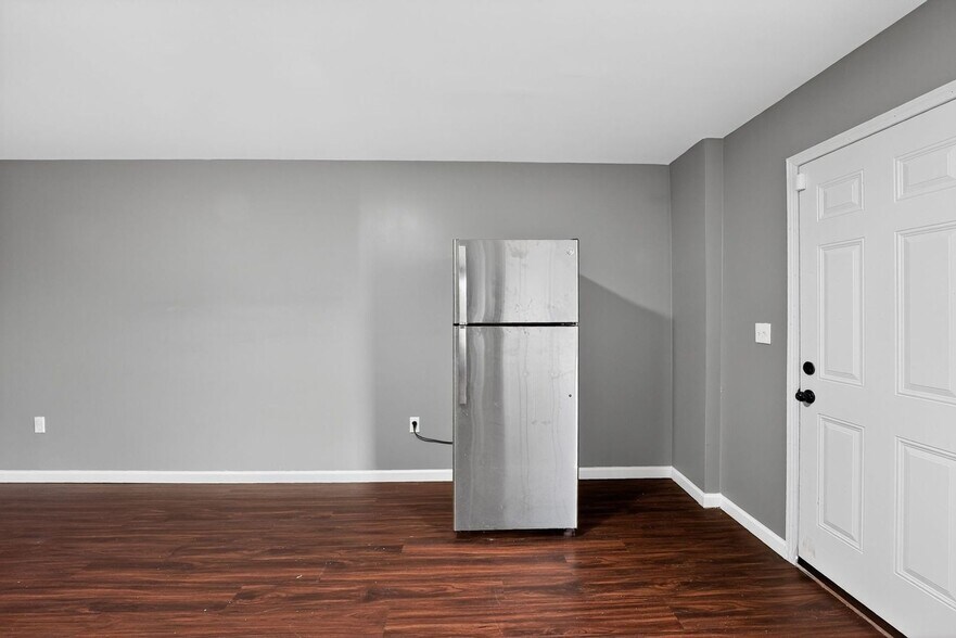 Building Photo - 313 Olympian Dr