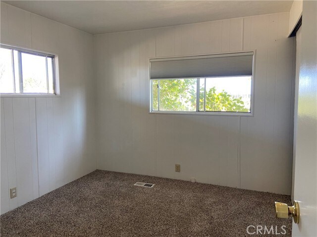 Building Photo - 5450 Almond Dr