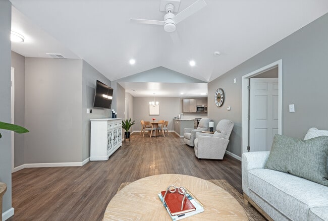 Building Photo - Brookwood Estates of Taylor