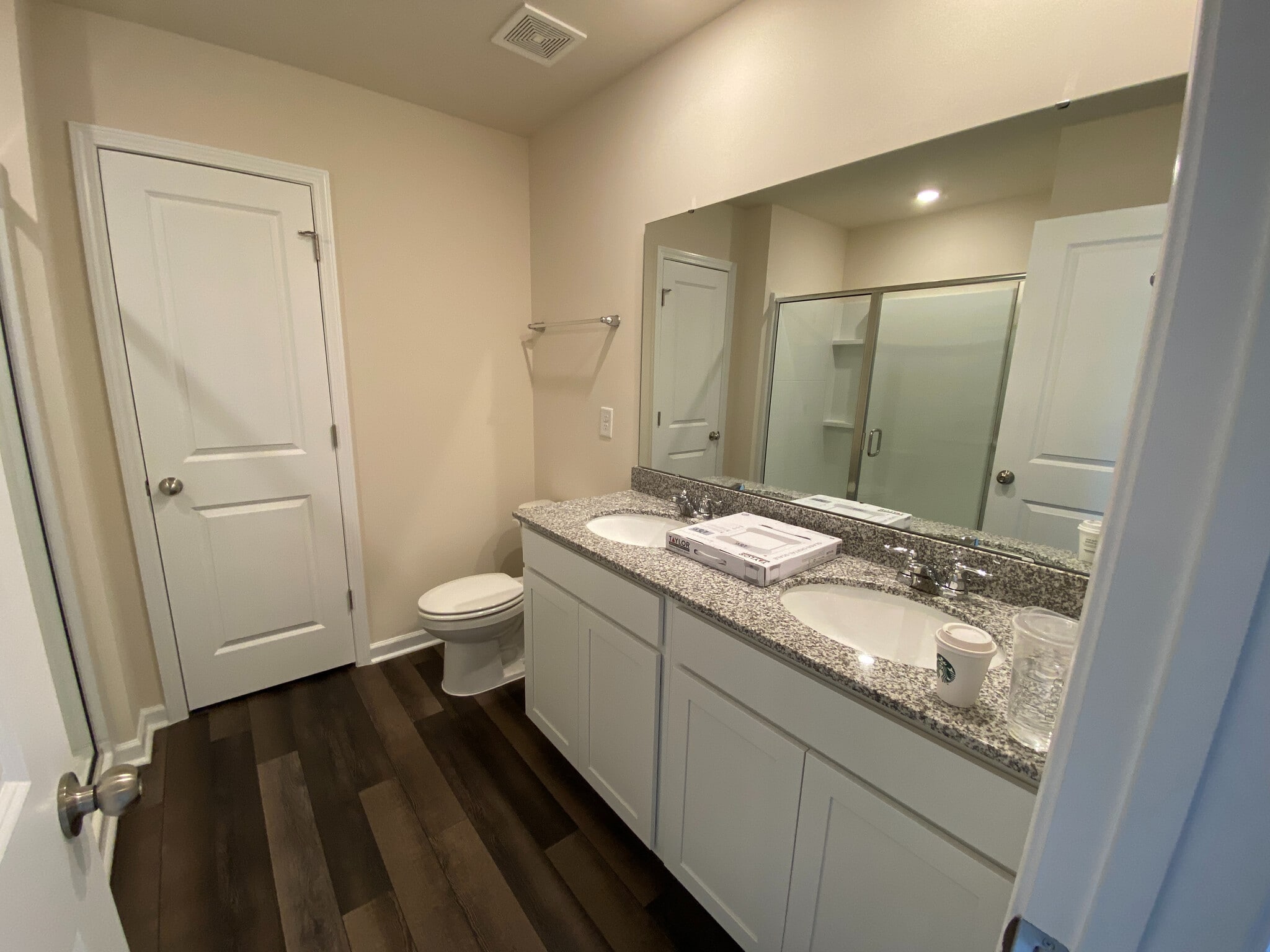 Building Photo - Room in House on Sugarplum Road