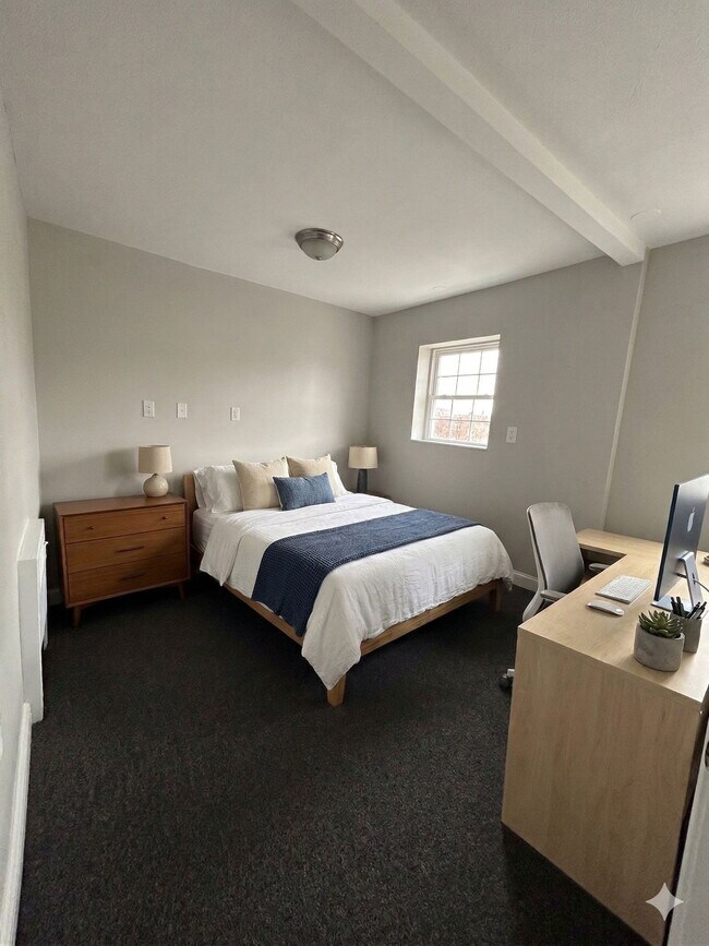 Building Photo - 41 Niles St