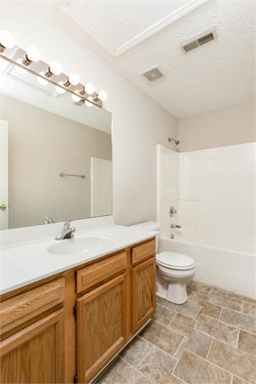 Building Photo - 300 Elkchester Cir