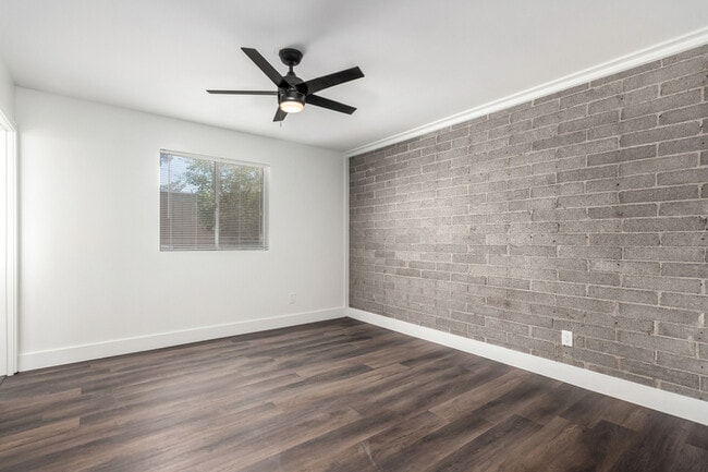 Building Photo - 7813 E Cypress St