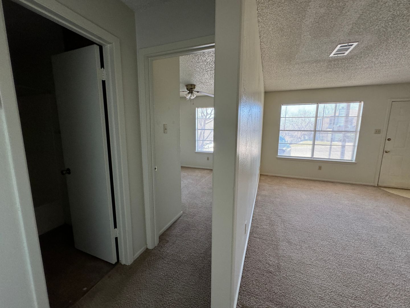 Building Photo - 907 N 7th St