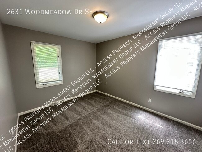 Building Photo - 2631 Woodmeadow Dr SE
