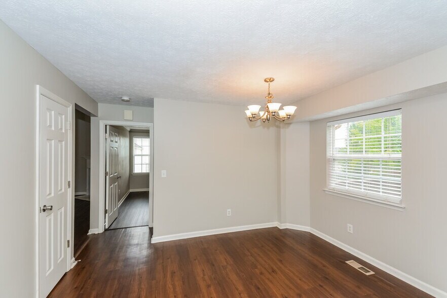 Building Photo - 128 Louann Ln