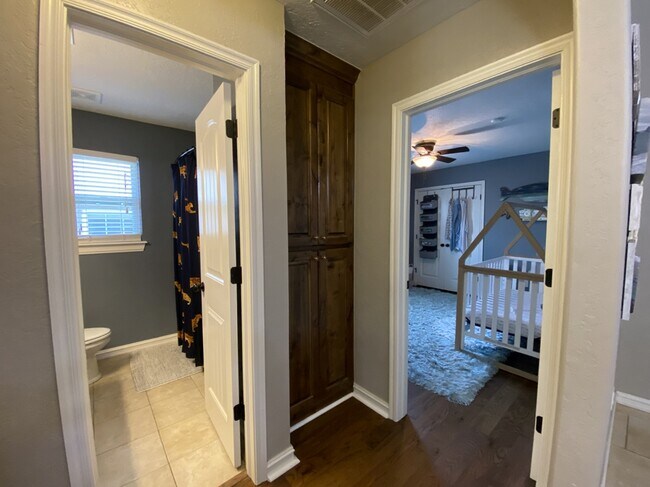 Building Photo - 10713 Masters Cir