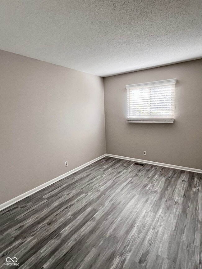 Building Photo - 6827 Azalea Dr