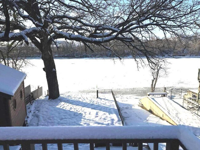 Building Photo - 3341 E 2059th Rd