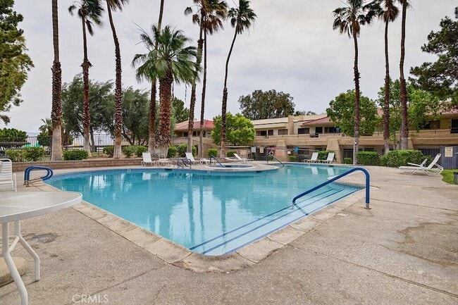 Building Photo - 2820 N Arcadia Ct