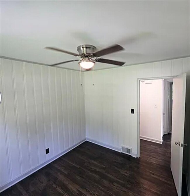 Building Photo - 2863 Catalina Dr