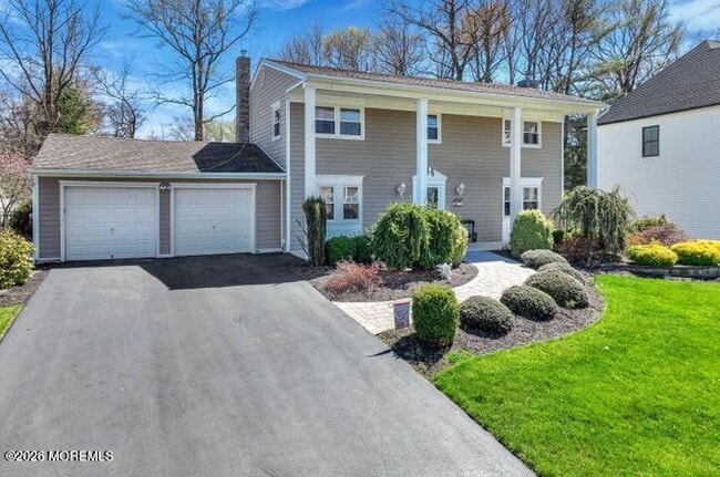 Building Photo - 11 Benet Dr