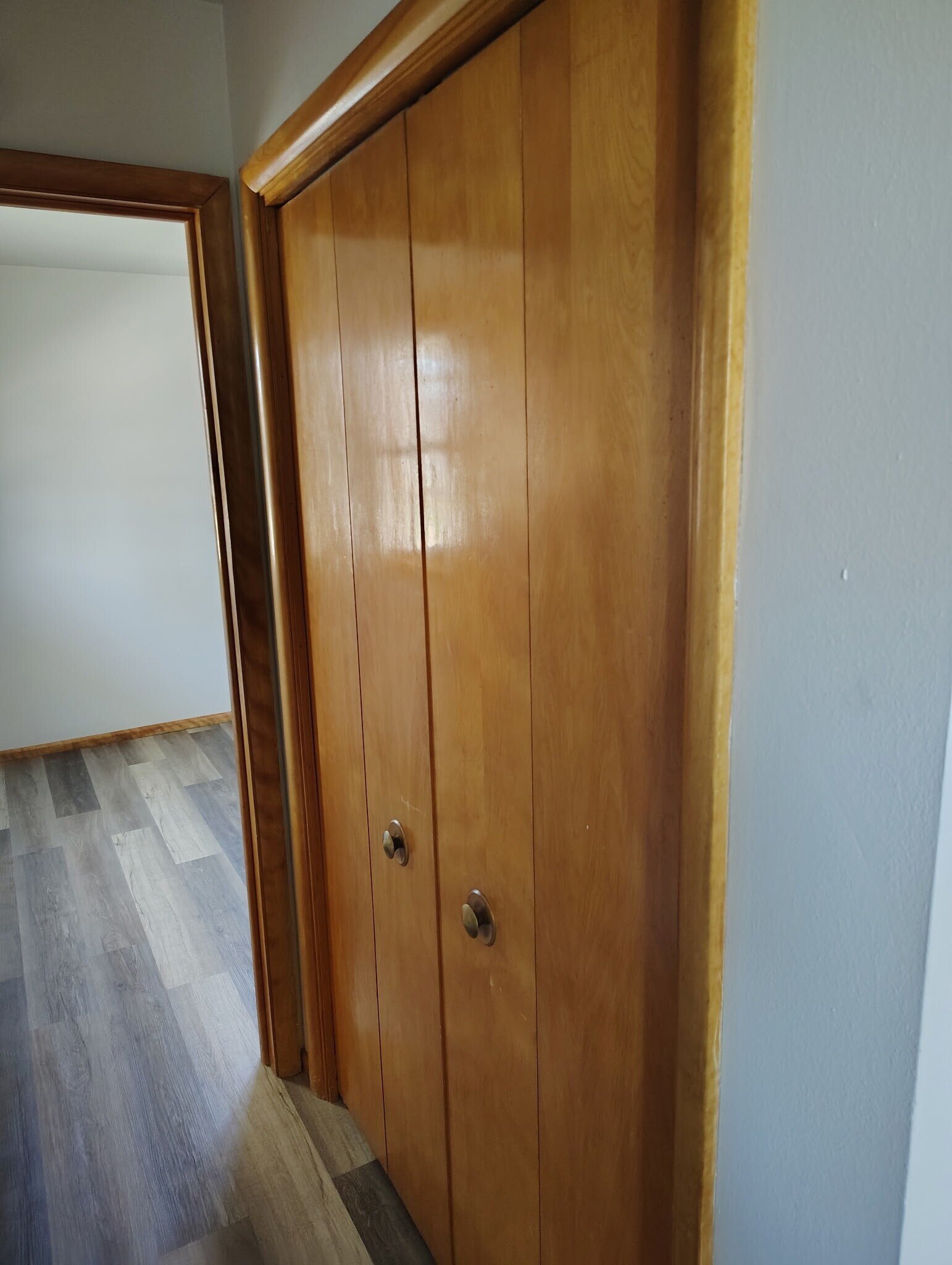 Building Photo - 8 8th St W