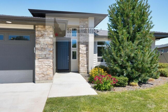 Building Photo - 476 W Buroak Dr