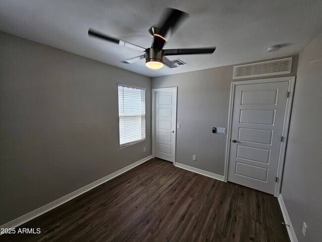 Building Photo - 40537 W Helen Ct