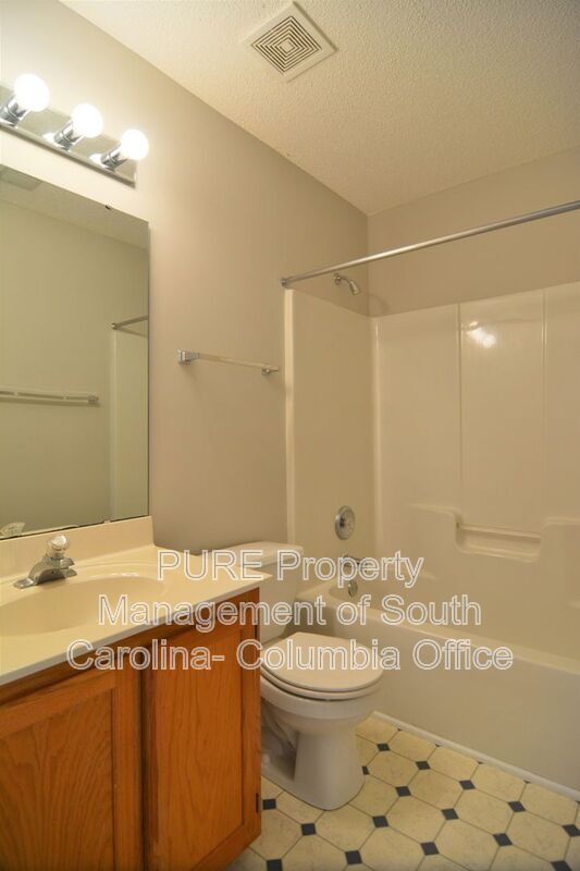 Building Photo - 210 Kingston Forest Dr