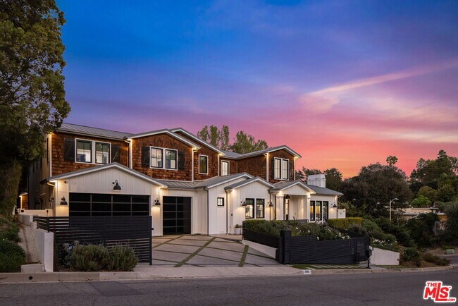 Building Photo - 16101 Royal Mt Dr