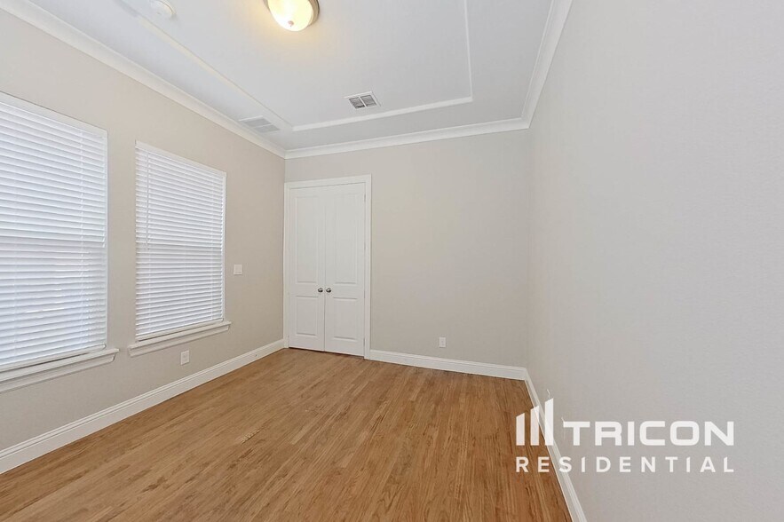 Building Photo - 3717 Hartline Hills