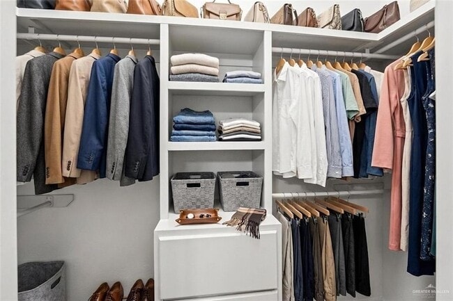 Building Photo - 10925 N 30th St