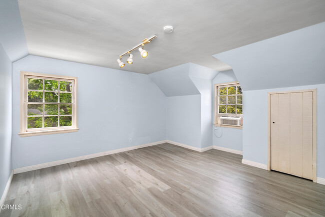 Building Photo - 12060 Laurel Terrace Dr