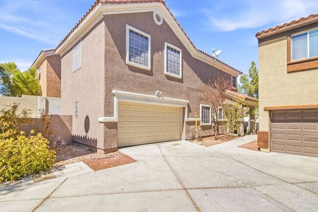 Building Photo - Charming 3-Bedroom Home with Modern Updates & Easy-Care Backyard