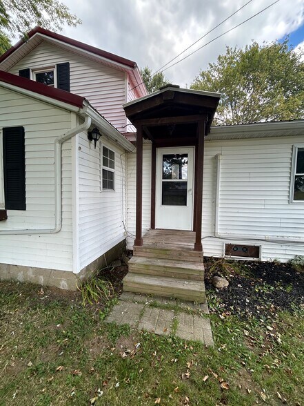 Building Photo - 24648 Plank Rd