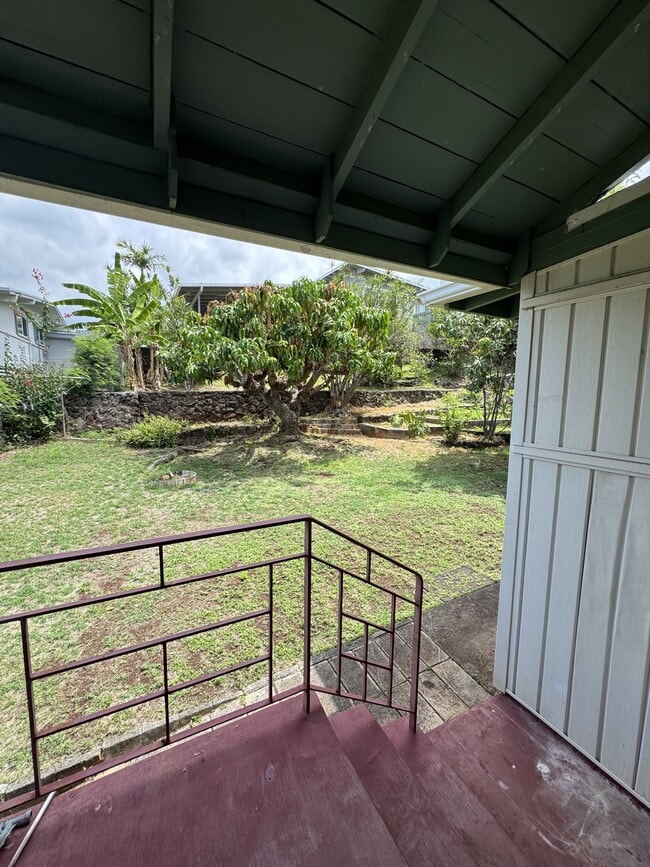 Building Photo - 1412 Kaminaka Dr