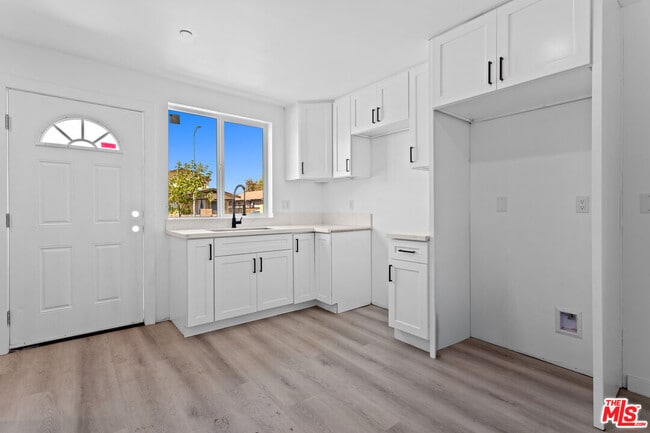 Building Photo - 442 E 118th St