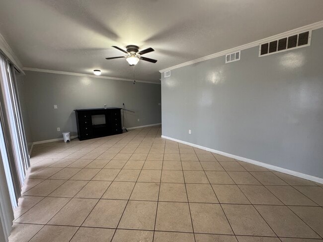 Building Photo - 406 Marshall Ct