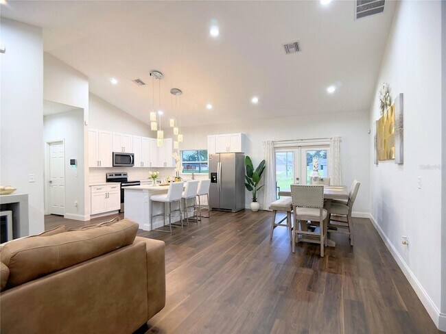 Building Photo - 2324 SW 168th Loop