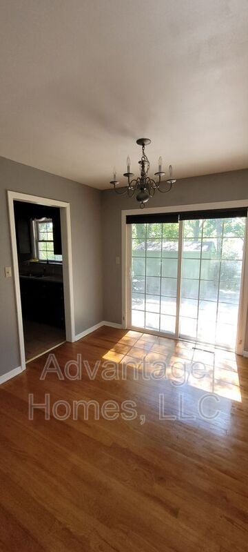 Building Photo - 8914 Grandview Dr